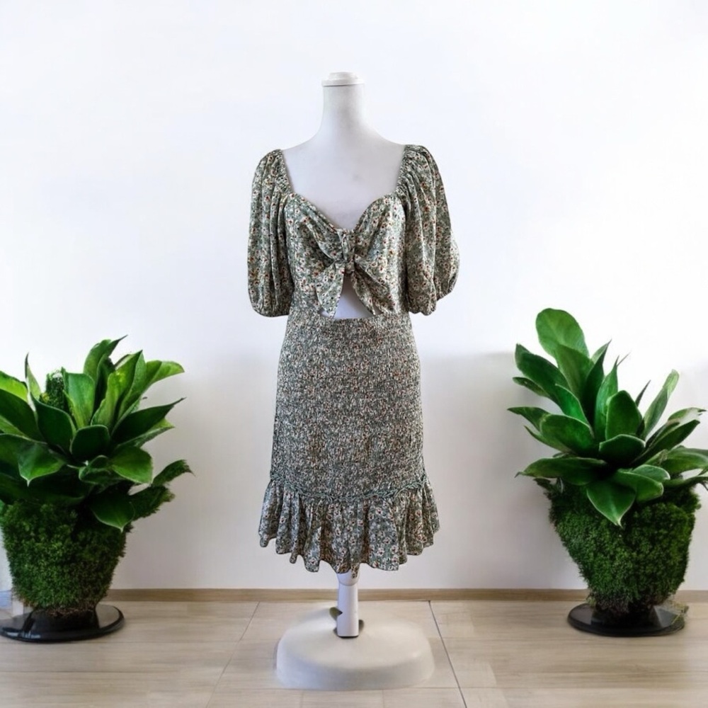 Lucy Paris Smocked Puff Sleeves Floral Mini Dress Green Size L NWT